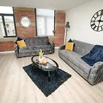 Bv Luxury Apartment Conditioning House